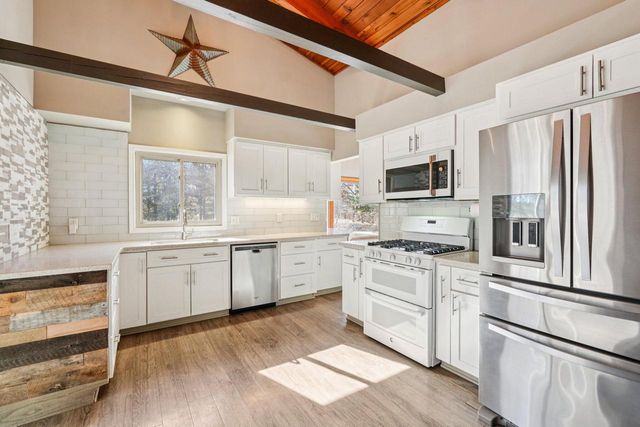 W335N5392 Wedgewood DRIVE, Nashotah, WI 53058