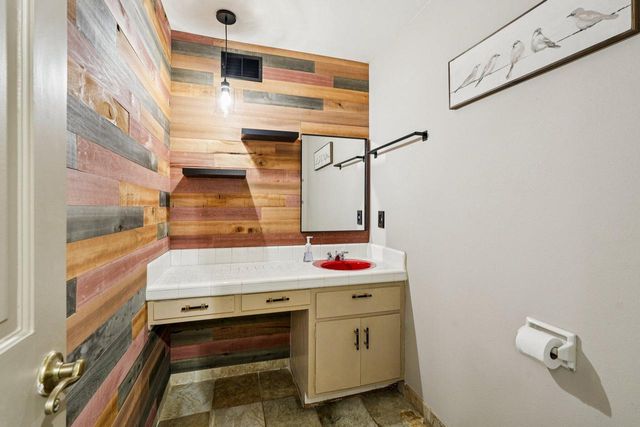 W335N5392 Wedgewood DRIVE, Nashotah, WI 53058