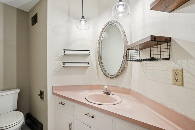 W335N5392 Wedgewood DRIVE, Nashotah, WI 53058