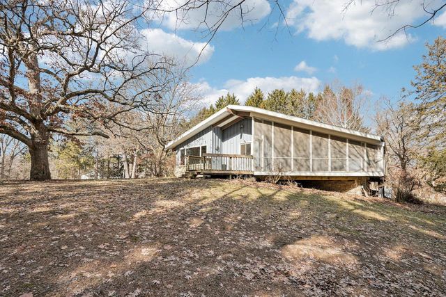 W335N5392 Wedgewood DRIVE, Nashotah, WI 53058