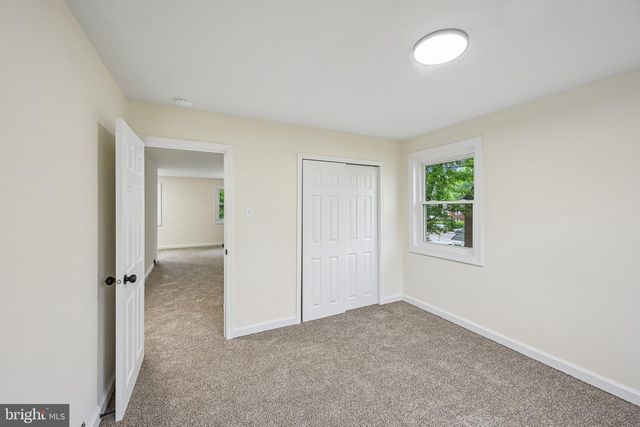 411 COVENTRY AVE, Darby, PA 19023