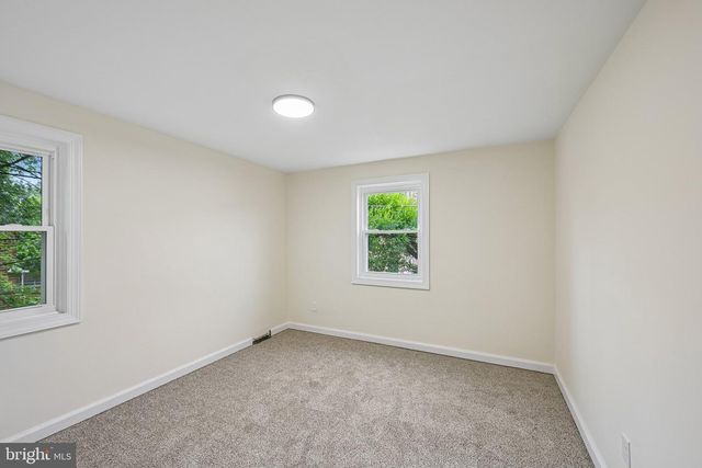 411 COVENTRY AVE, Darby, PA 19023