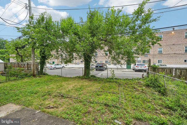 411 COVENTRY AVE, Darby, PA 19023