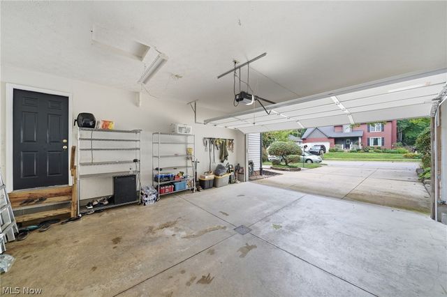 1970 Cherrywood Lane, Akron, OH 44312