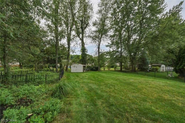 1970 Cherrywood Lane, Akron, OH 44312