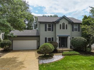 1970 Cherrywood Lane, Akron, OH 44312