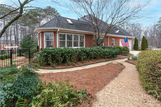 1020 Saint Andrews Drive, Watkinsville, GA 30677