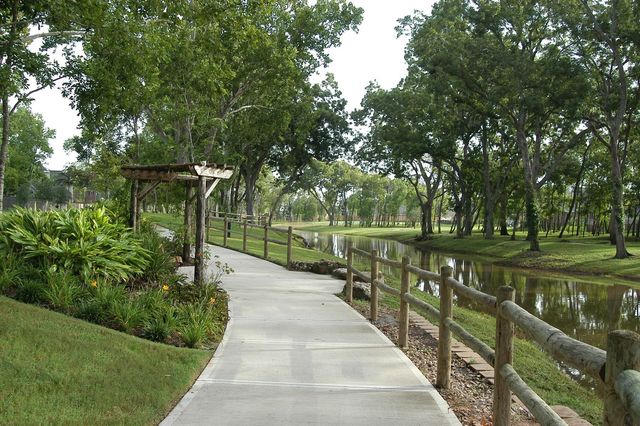 11019 Stonegate Court, Missouri City, TX 77459