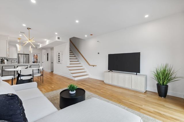 599 Sea St Unit 2, Quincy, MA 02169