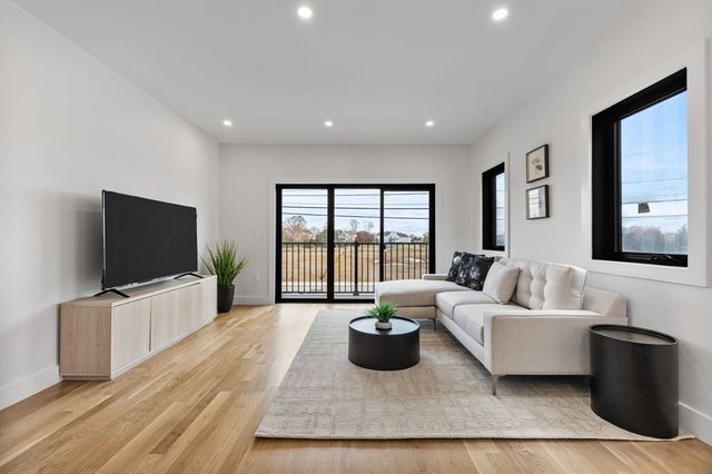 599 Sea St Unit 2, Quincy, MA 02169