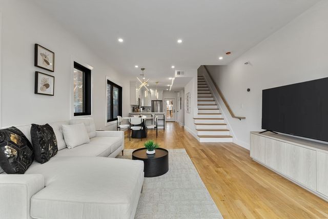 599 Sea St Unit 2, Quincy, MA 02169