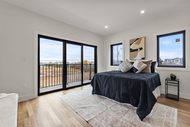 599 Sea St Unit 2, Quincy, MA 02169