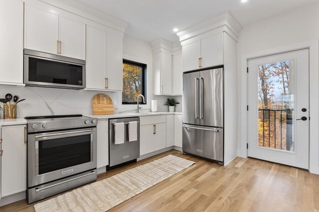 599 Sea St Unit 2, Quincy, MA 02169