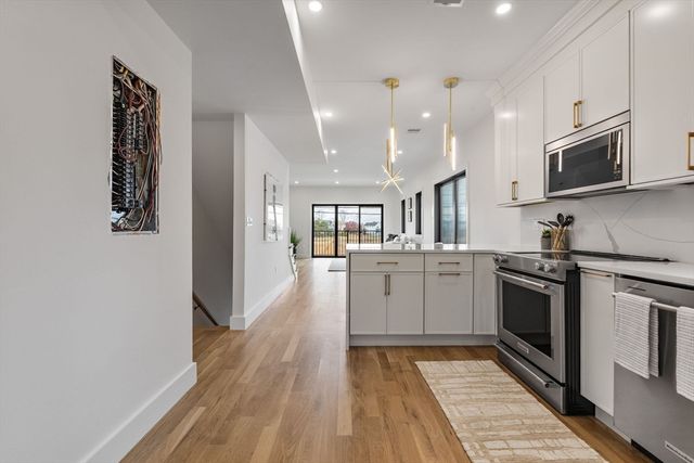 599 Sea St Unit 2, Quincy, MA 02169