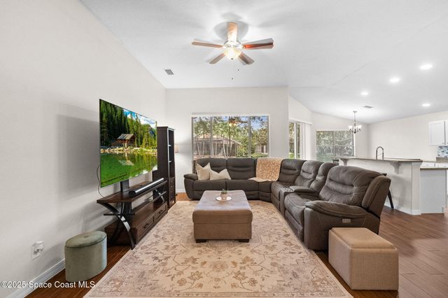 195 Sedgewood Circle, Melbourne, FL 32904