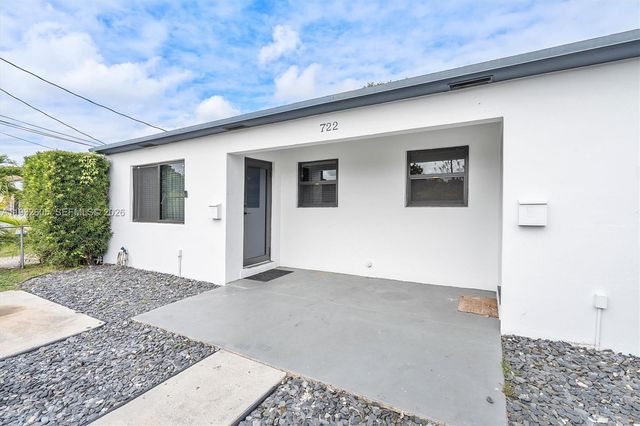 722 SW 8th St, Hallandale Beach, FL 33009