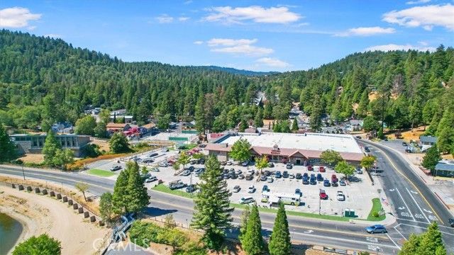 25172 Moon Drive, Crestline, CA 92325