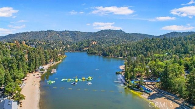 25172 Moon Drive, Crestline, CA 92325