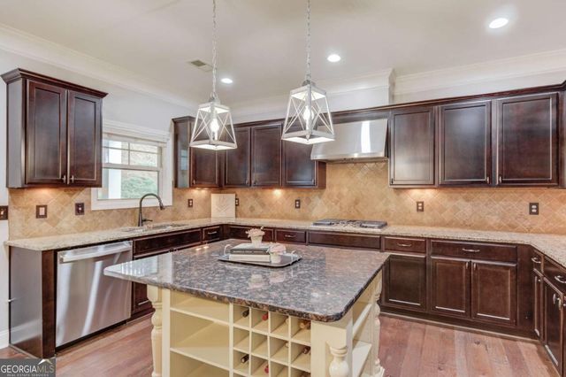 6005 Deer Walk Trail, Sugar Hill, GA 30518