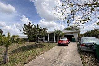 913 TROPICAL CIRCLE NW, Port Charlotte, FL 33948