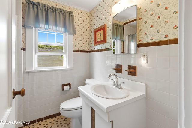 39 Golf Street, West Long Branch, NJ 07764