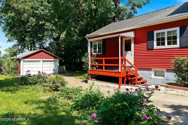 39 Golf Street, West Long Branch, NJ 07764