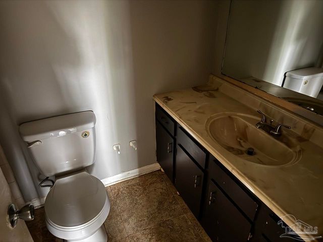 1460 Bakalane Ct A, Pensacola, FL 32504