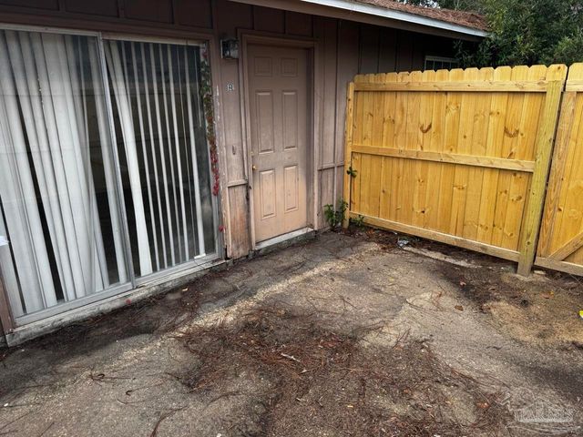 1460 Bakalane Ct A, Pensacola, FL 32504