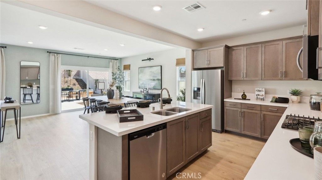 Image 4 of property listing at 30597 Camino Placer, Winchester, CA 92596