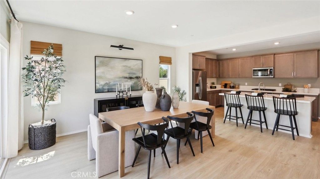 Image 5 of property listing at 30597 Camino Placer, Winchester, CA 92596