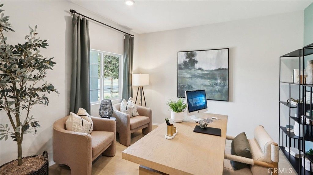 Image 9 of property listing at 30597 Camino Placer, Winchester, CA 92596