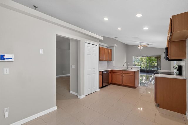 4027 LONGWORTH LOOP, Kissimmee, FL 34744