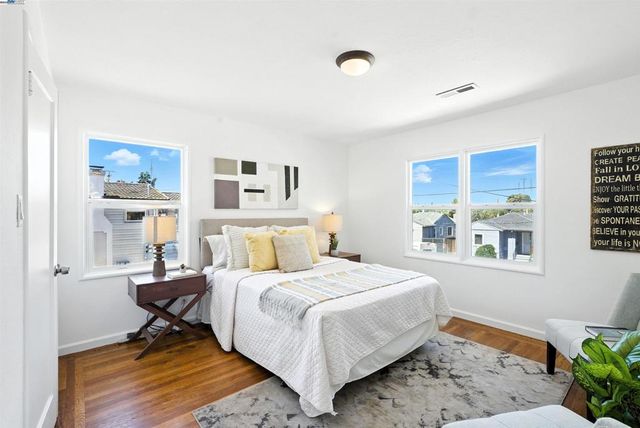 4030 Edwards Ave, Oakland, CA 94605