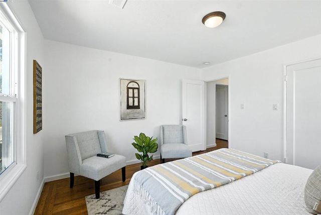 4030 Edwards Ave, Oakland, CA 94605