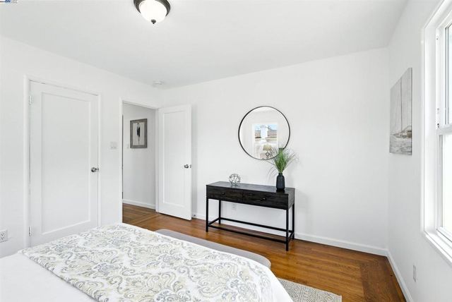 4030 Edwards Ave, Oakland, CA 94605
