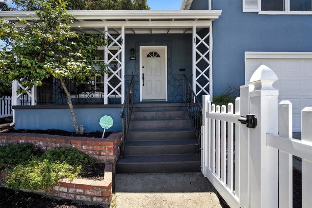 4030 Edwards Ave, Oakland, CA 94605