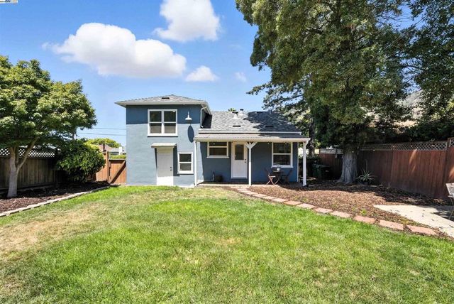 4030 Edwards Ave, Oakland, CA 94605