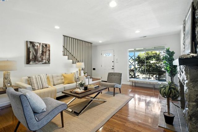 4030 Edwards Ave, Oakland, CA 94605