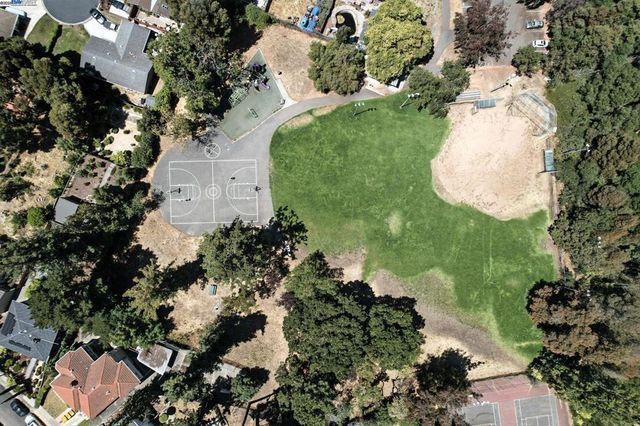 4030 Edwards Ave, Oakland, CA 94605