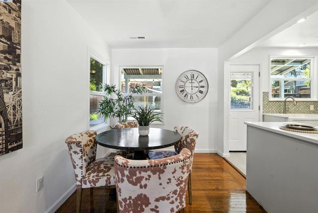 4030 Edwards Ave, Oakland, CA 94605