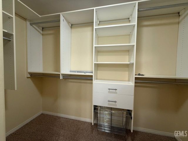 11912 Grecian Laurel Drive, Bakersfield, CA 93311