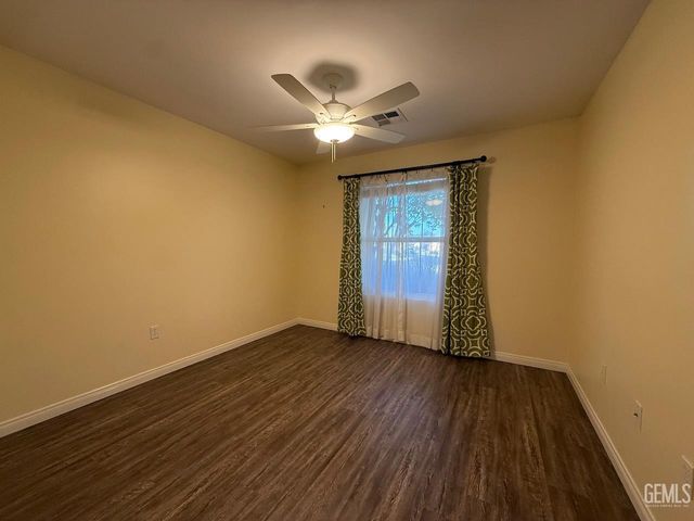 11912 Grecian Laurel Drive, Bakersfield, CA 93311