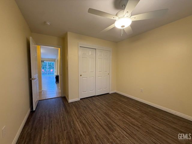 11912 Grecian Laurel Drive, Bakersfield, CA 93311