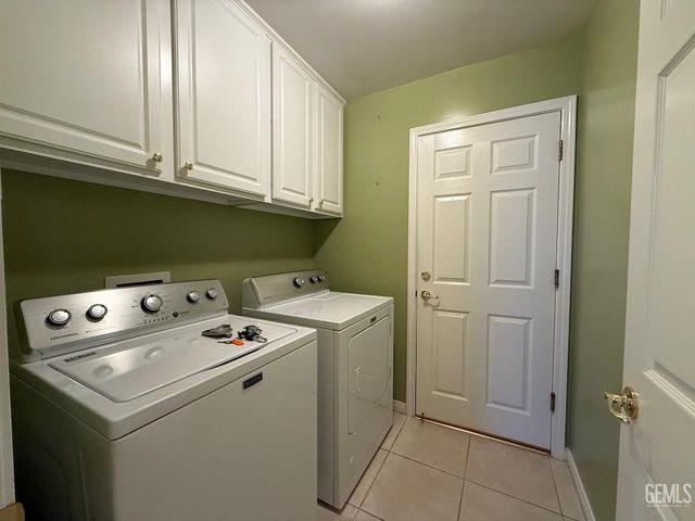 11912 Grecian Laurel Drive, Bakersfield, CA 93311