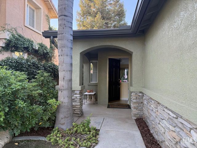 11912 Grecian Laurel Drive, Bakersfield, CA 93311