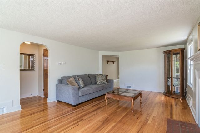1466-1468 Page Blvd, Springfield, MA 01104