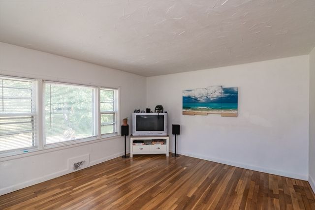 1466-1468 Page Blvd, Springfield, MA 01104