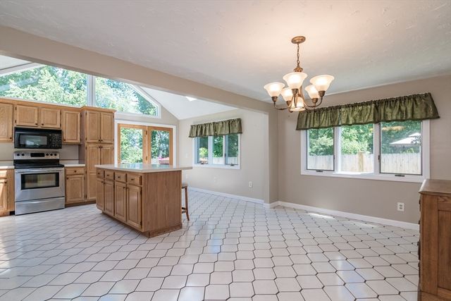 1466-1468 Page Blvd, Springfield, MA 01104