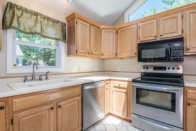 1466-1468 Page Blvd, Springfield, MA 01104
