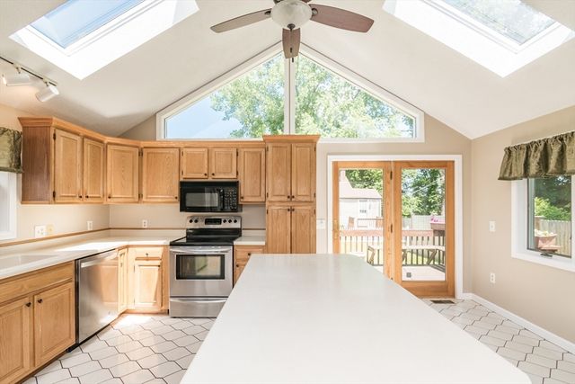 1466-1468 Page Blvd, Springfield, MA 01104